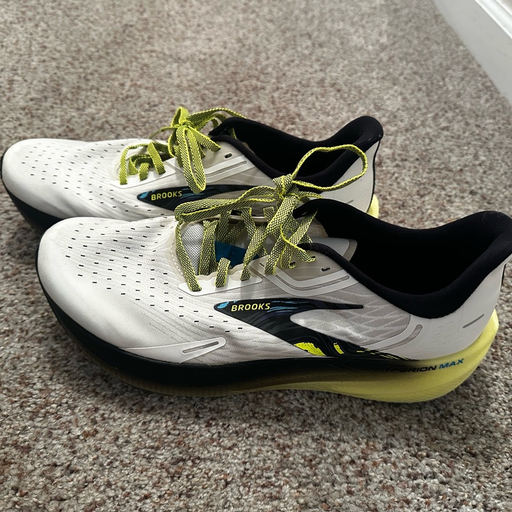 Brooks Hyperion Max Men’s Size 11